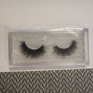 Mink eyelash extensions